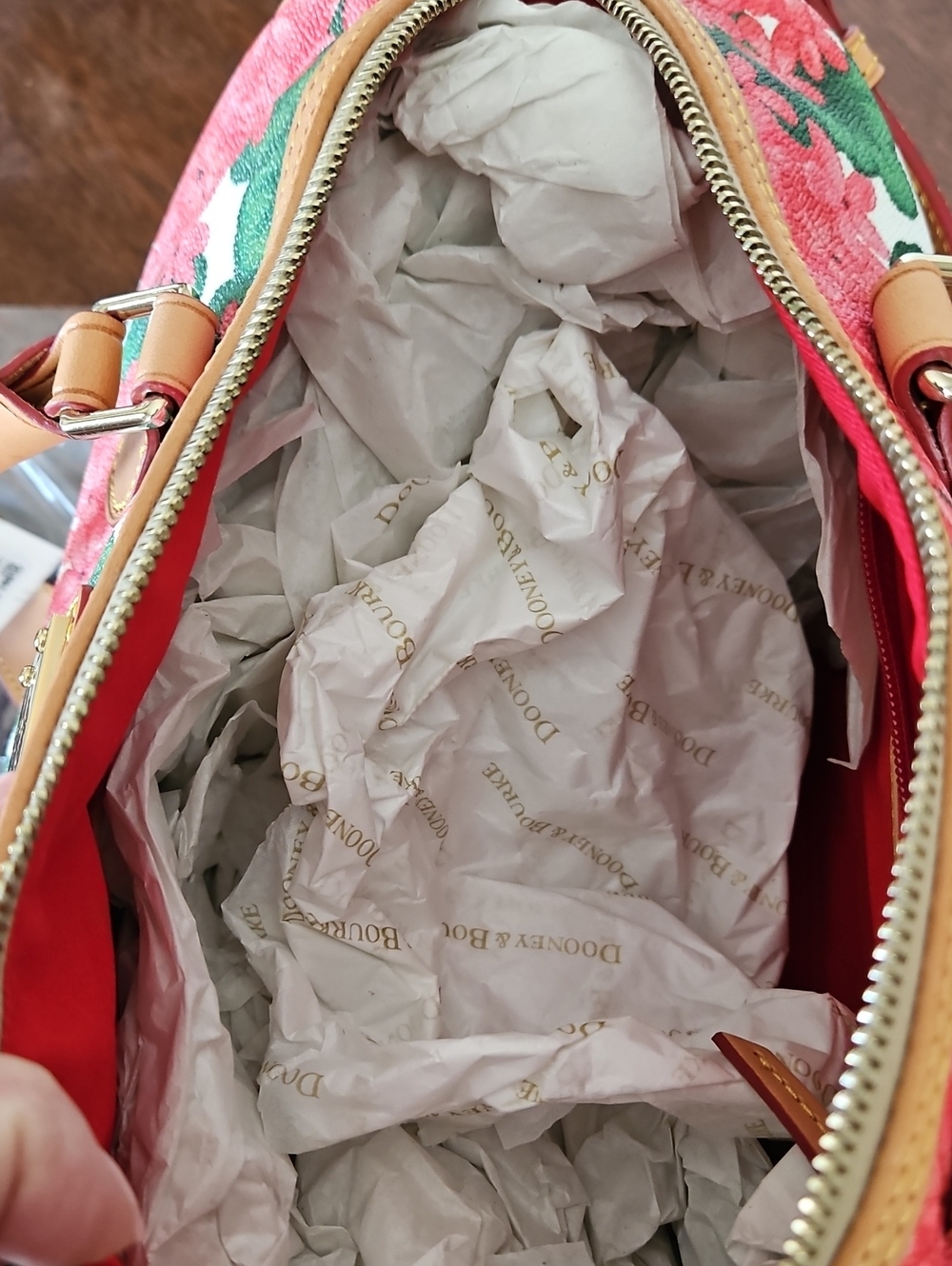 NWT Dooney & Bourke Floral Hydrangea Satchel with Matching Zip Pouch & Key Fob - Picture 13 of 16
